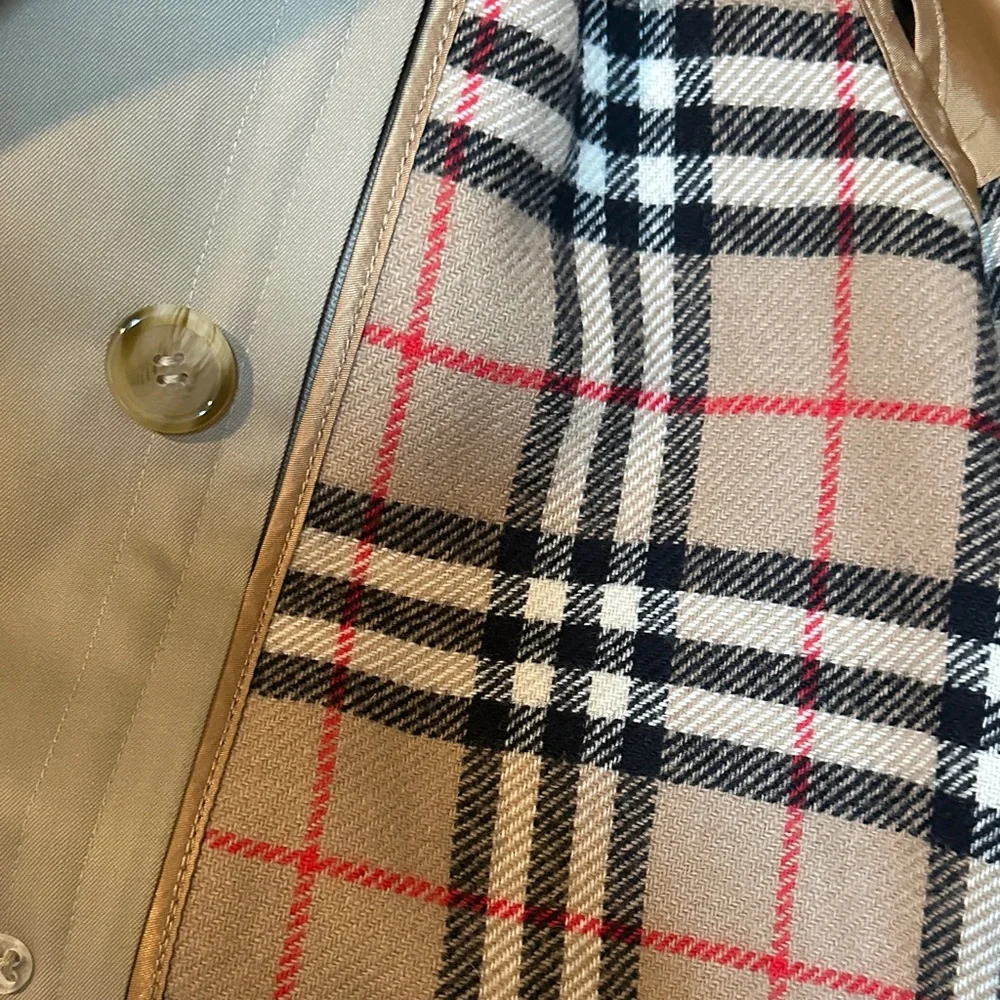 Burberrys Honey Trench Coat EUC - Picture 8 of 15